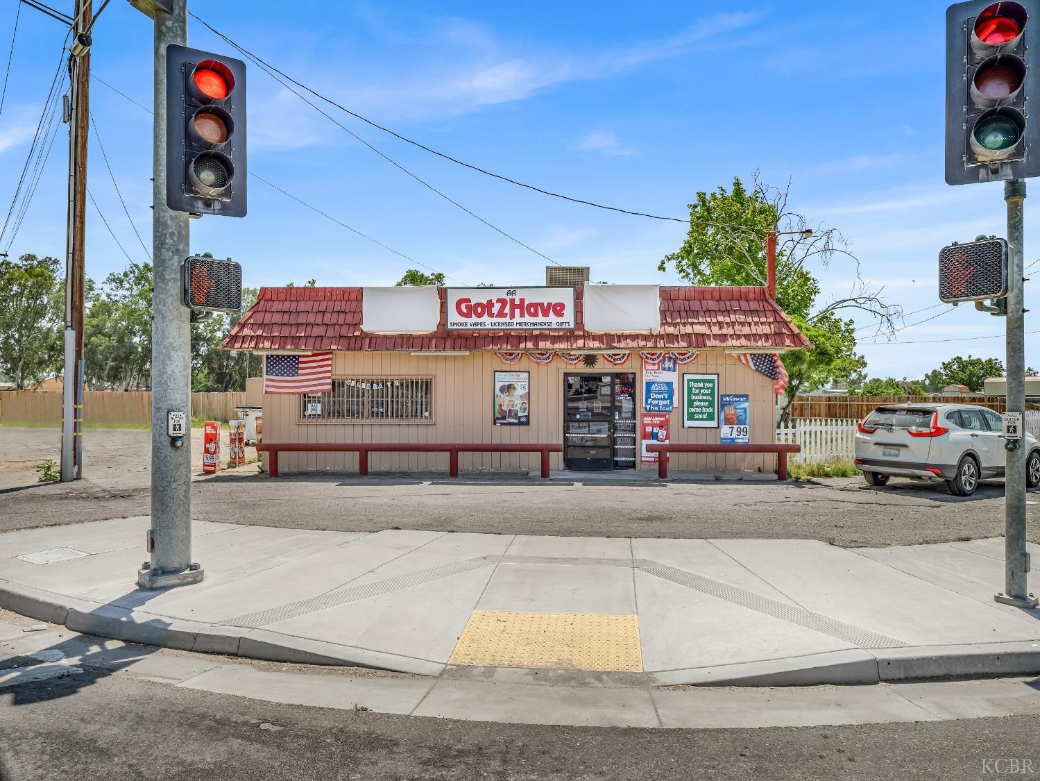 11005 S 10th Ave, Hanford, CA 93230