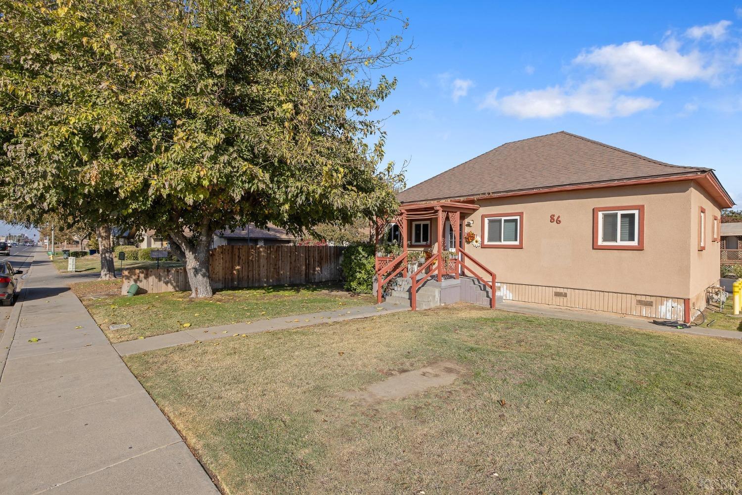 86 N Lemoore Ave, Lemoore, CA 93245