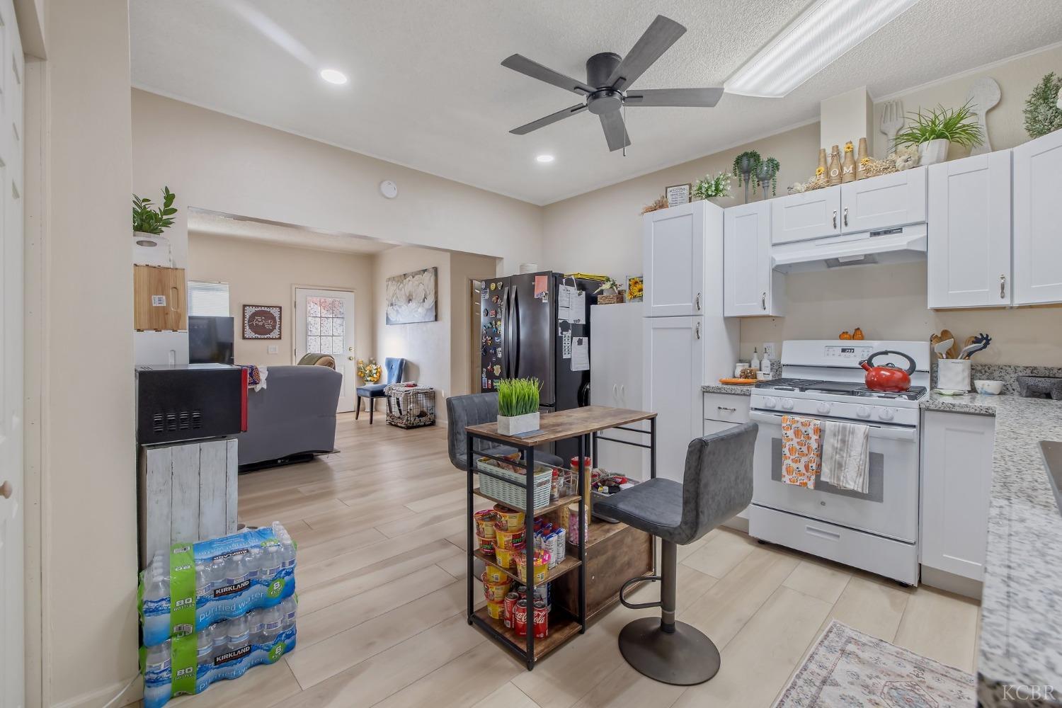 86 N Lemoore Ave, Lemoore, CA 93245