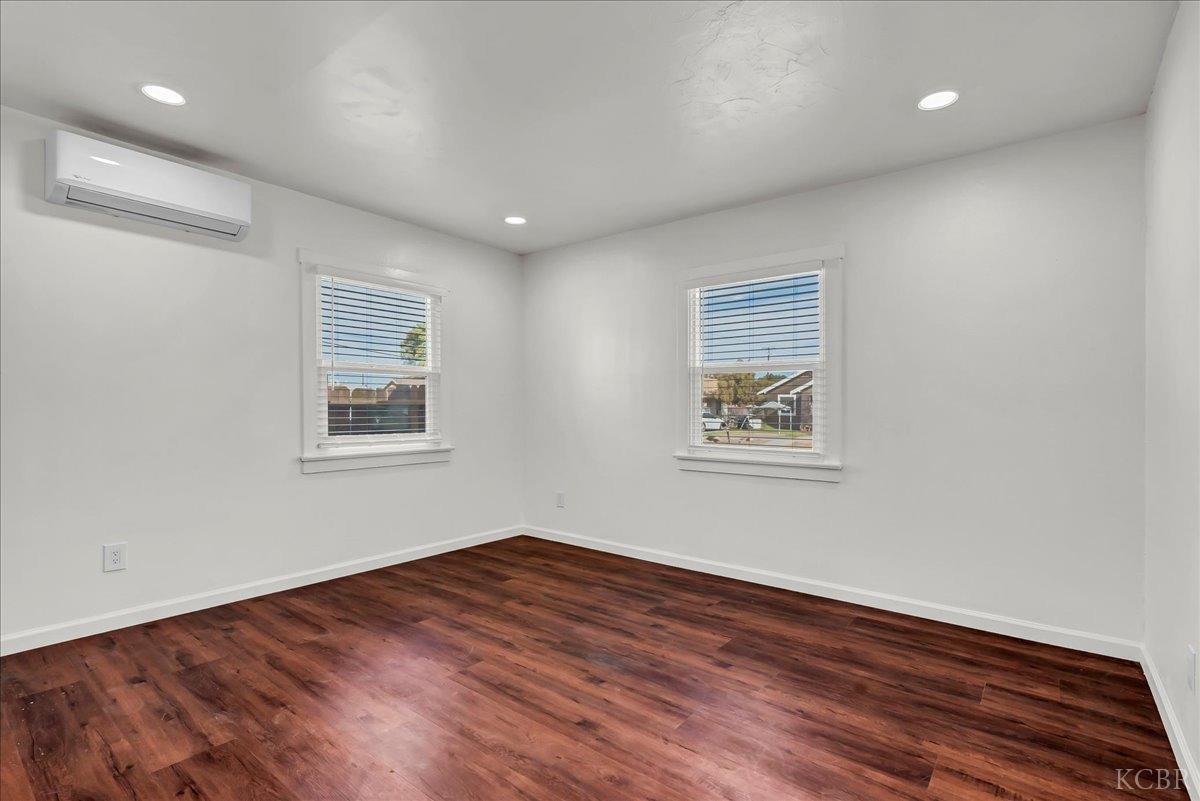 1015 Hall Ave, Corcoran, CA 93212