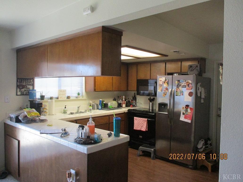 660 S 19th Ave, Lemoore, CA 93245