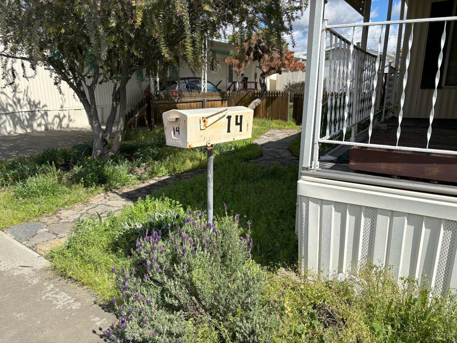 1255 Space 14 W Grangeville Blvd, Hanford, CA 93230