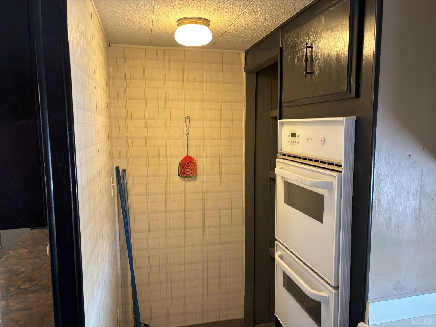 1255 Space 14 W Grangeville Blvd, Hanford, CA 93230