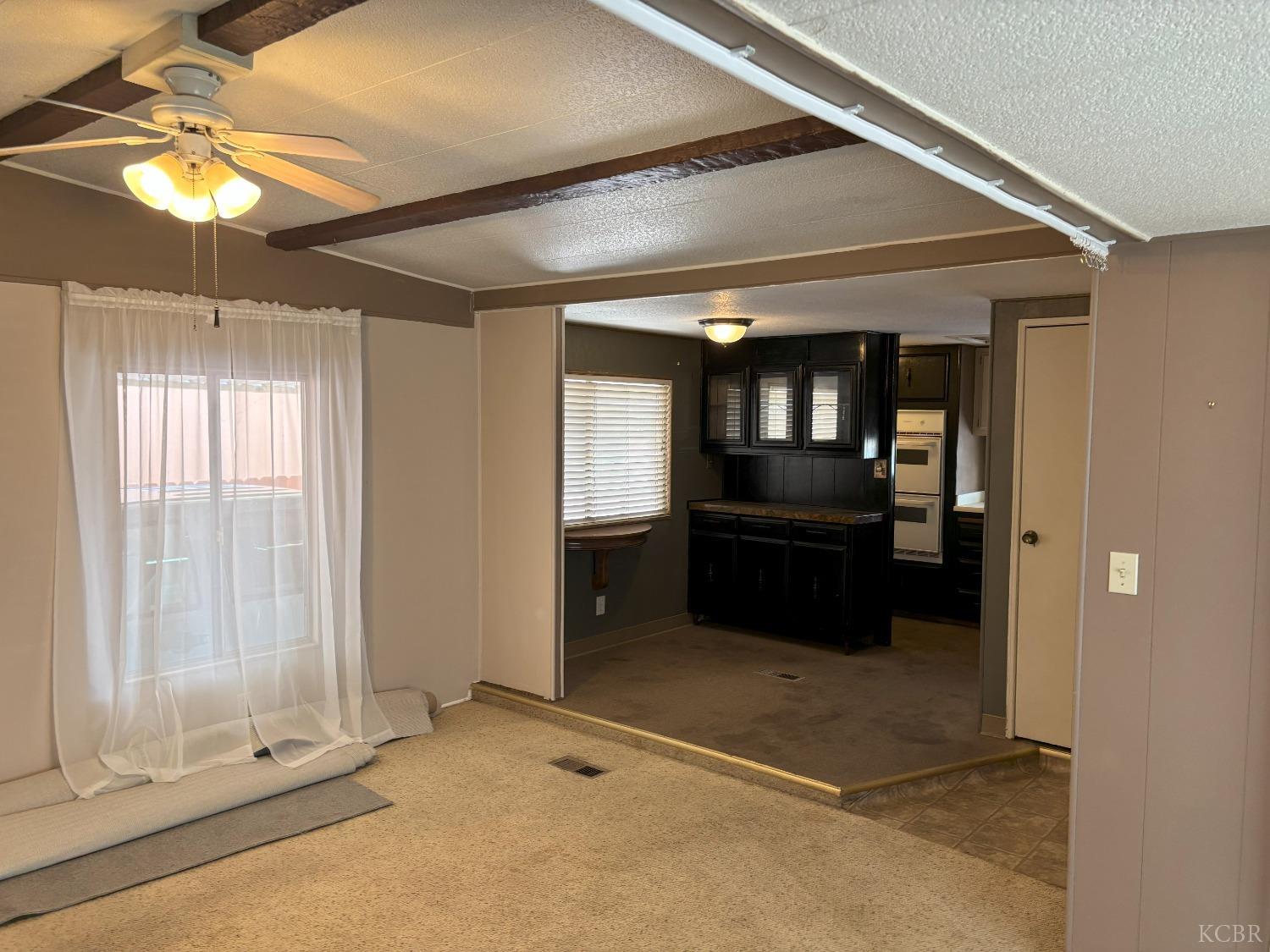 1255 Space 14 W Grangeville Blvd, Hanford, CA 93230