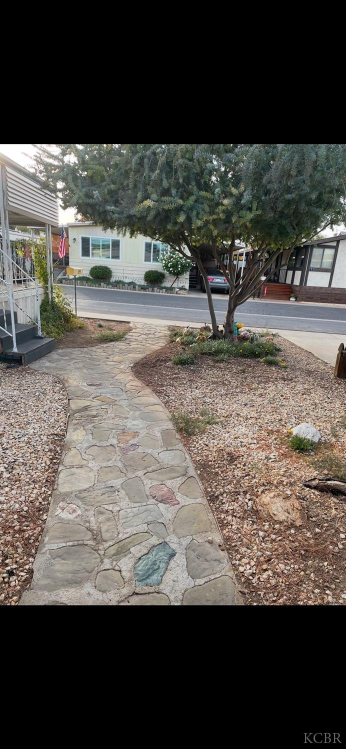 1255 Space 14 W Grangeville Blvd, Hanford, CA 93230