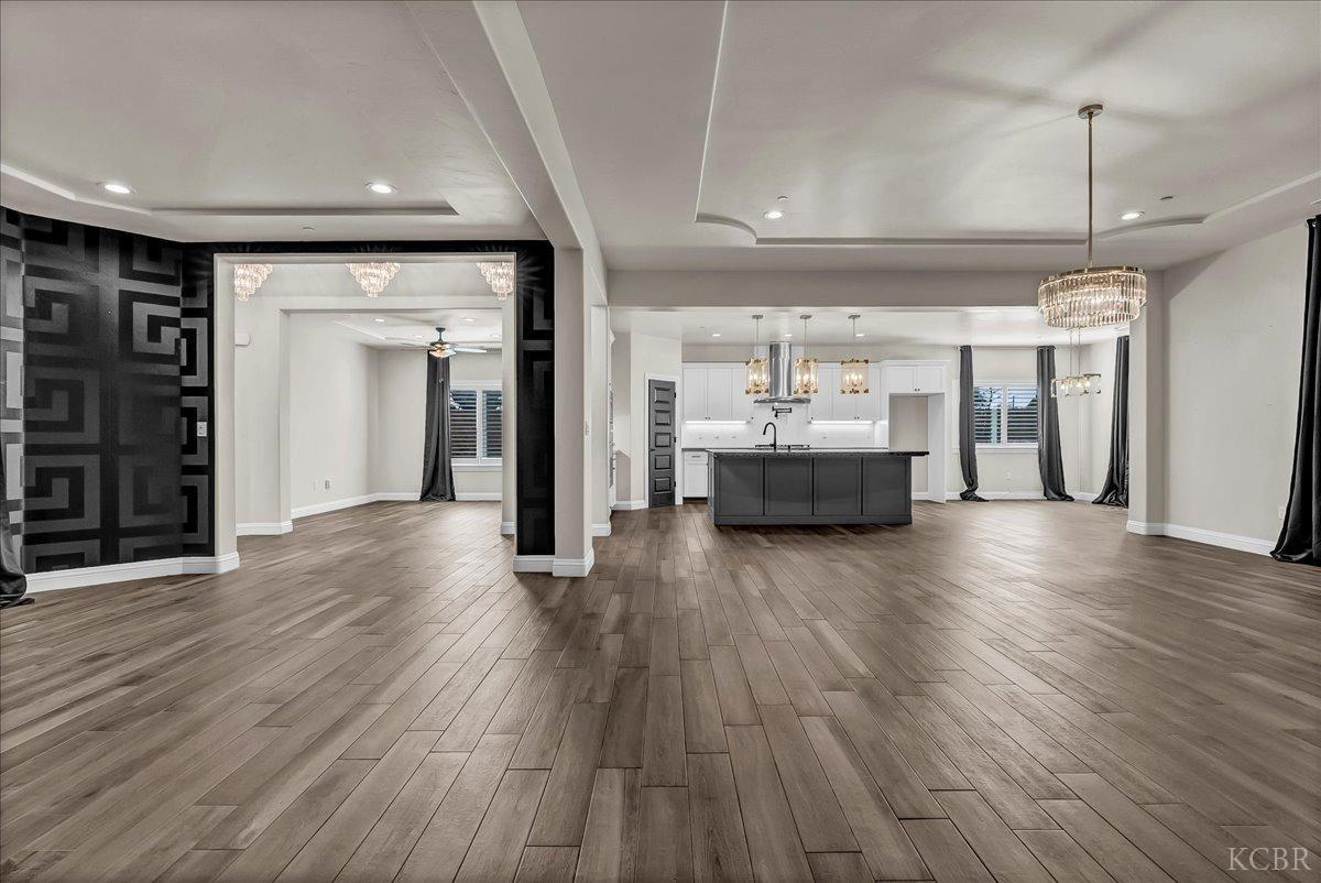 1684 W Berkshire Ln, Hanford, CA 93230