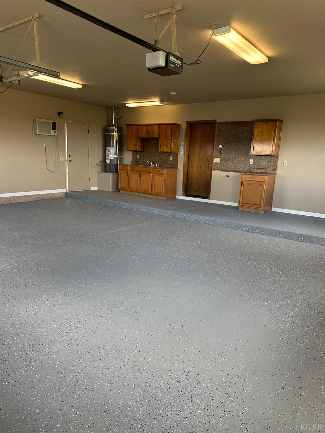 9200 Highway 41, Lemoore, CA 93245