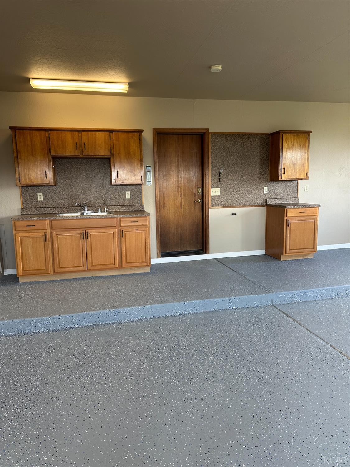 9200 Highway 41, Lemoore, CA 93245