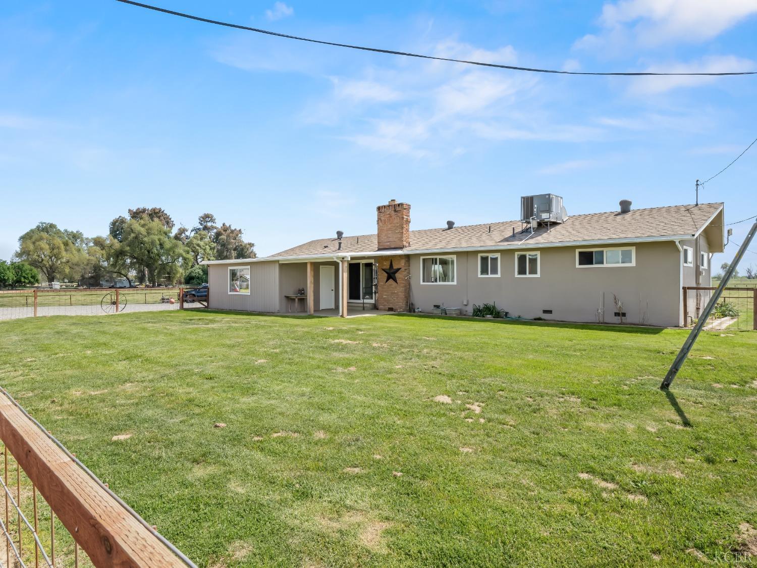 19860 Fremont Ave, Lemoore, CA 93245