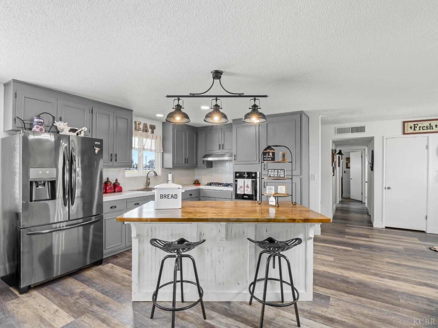 19860 Fremont Ave, Lemoore, CA 93245