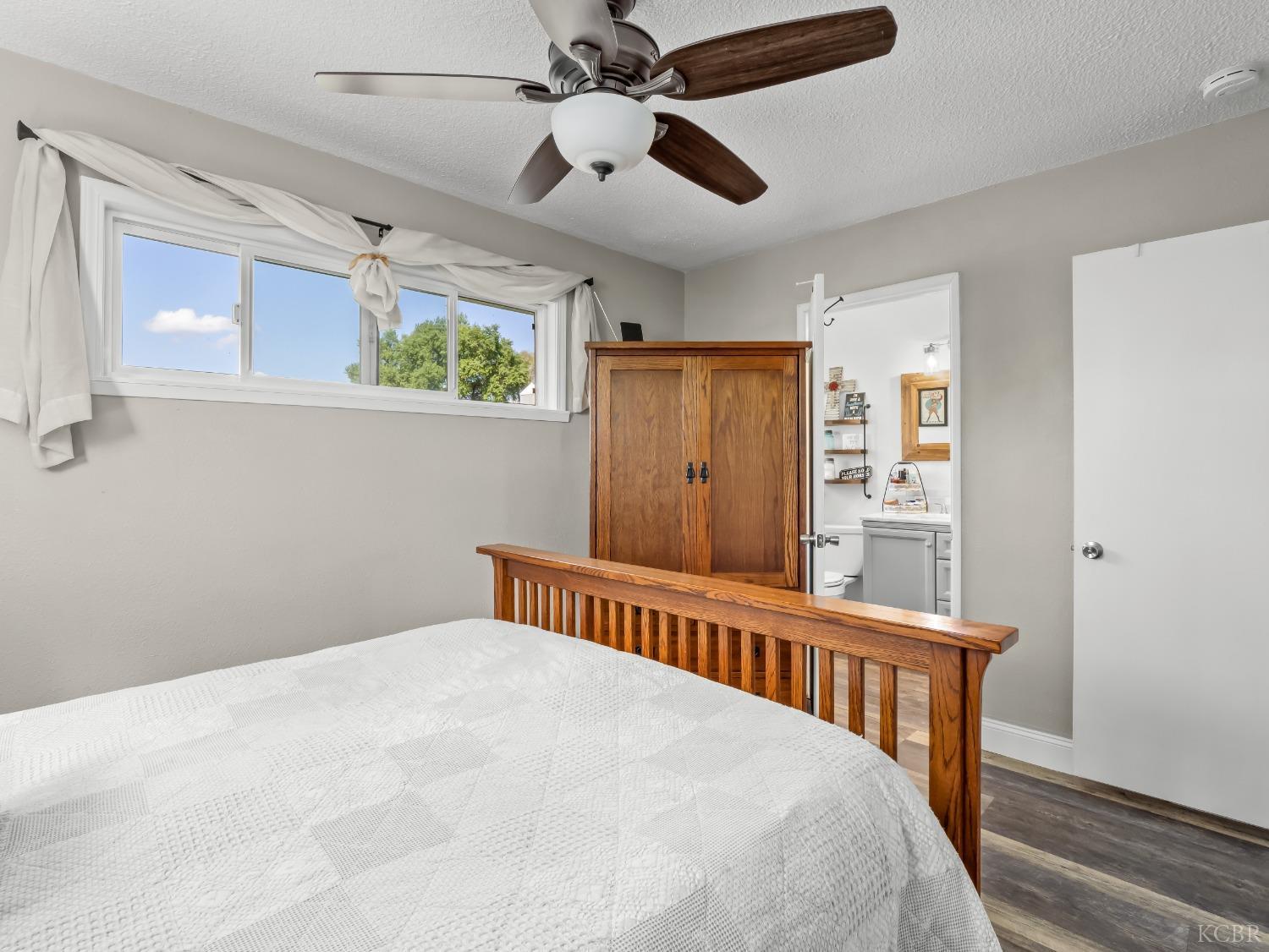 19860 Fremont Ave, Lemoore, CA 93245