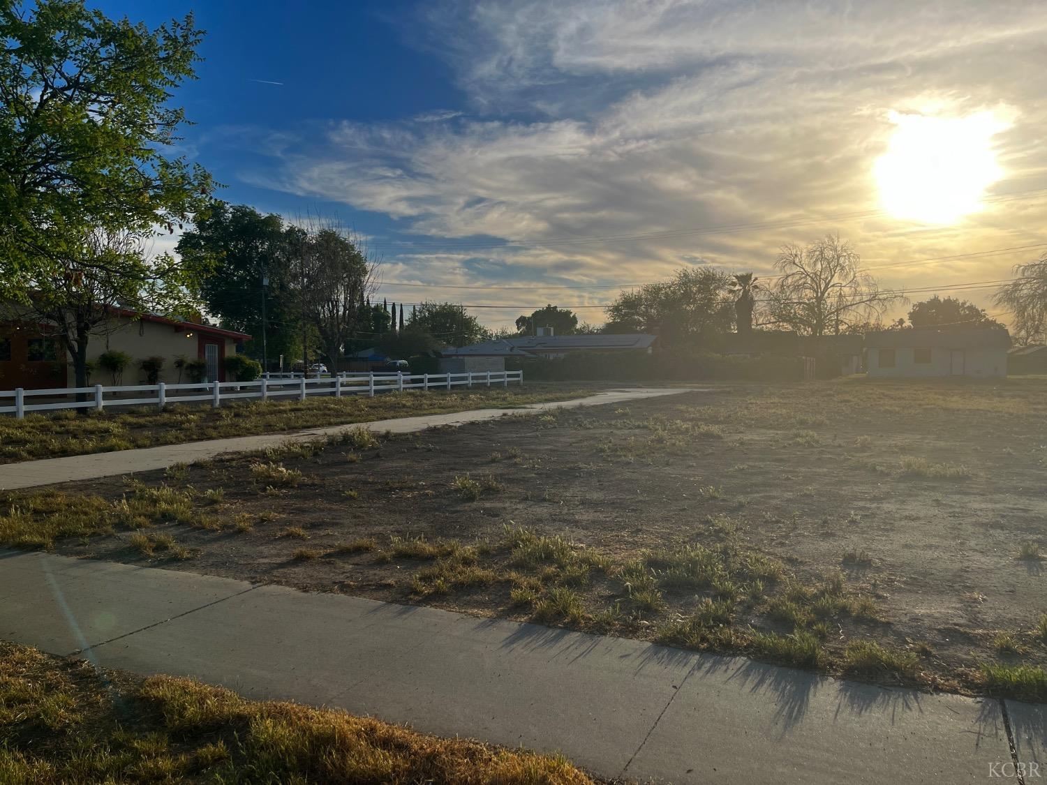 271 S Lemoore Ave, Lemoore, CA 93245