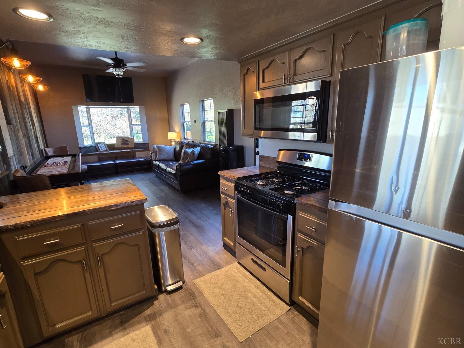 18896 Grangeville Blvd, Lemoore, CA 93245