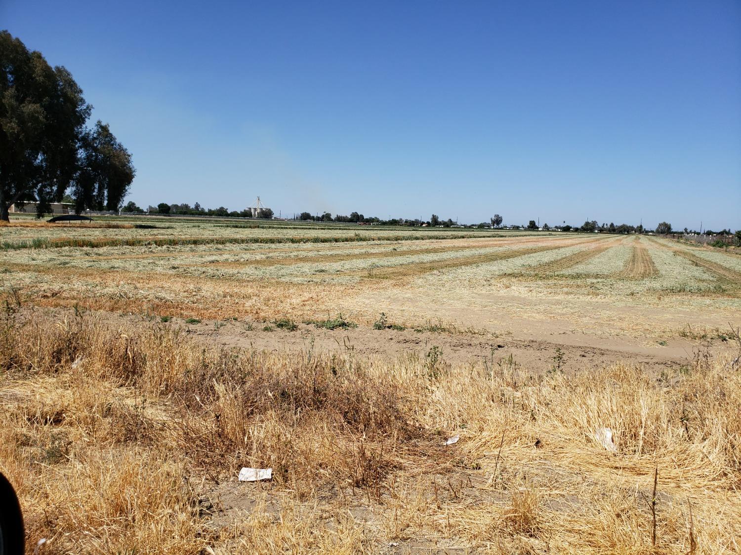 11544 S 10th Ave, Hanford, CA 93230