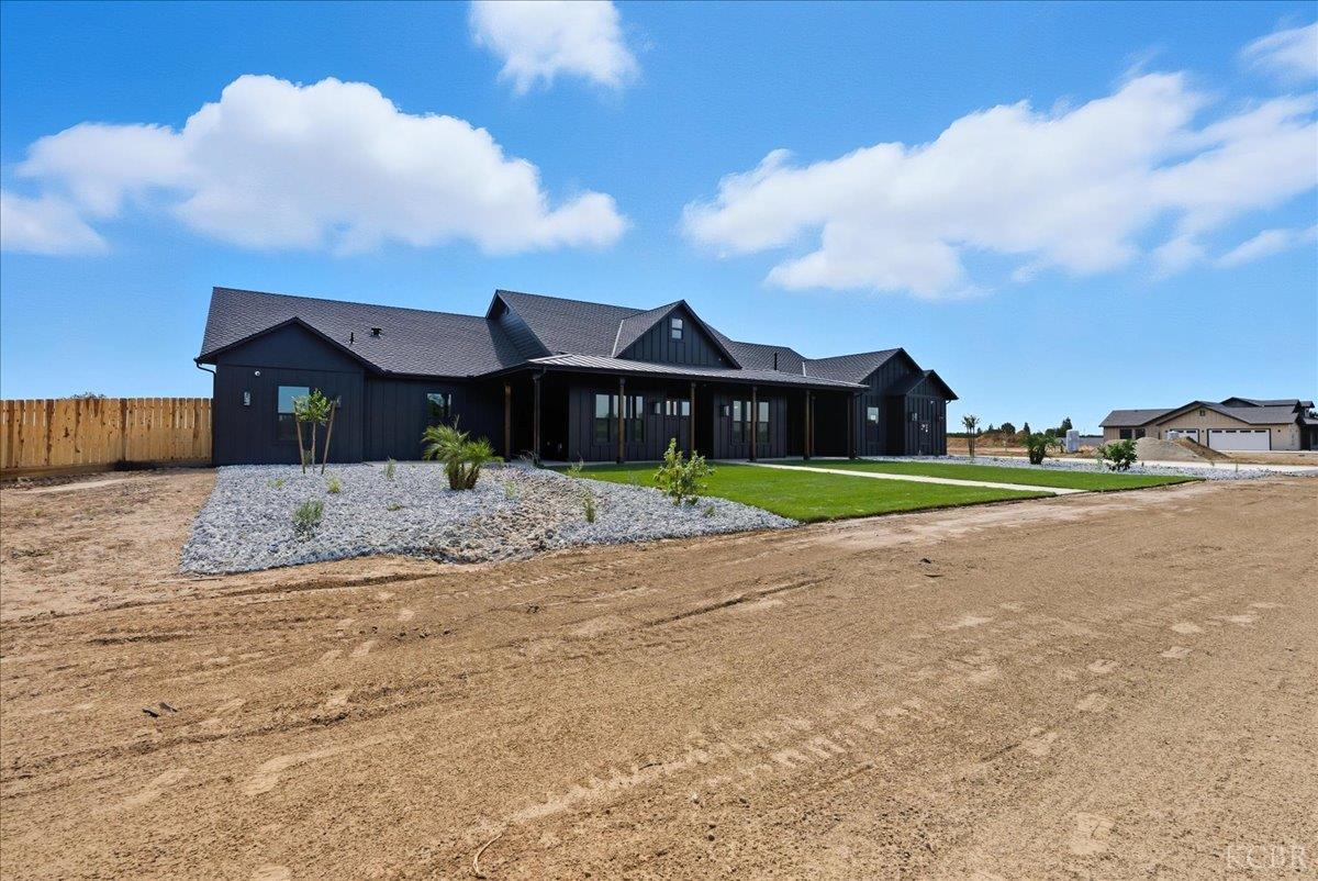 605 S Anderson A Rd, Exeter, CA 93221