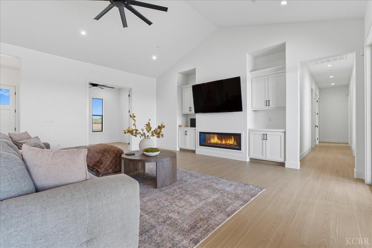 605 S Anderson A Rd, Exeter, CA 93221