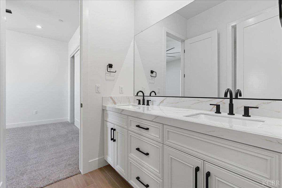 605 S Anderson A Rd, Exeter, CA 93221