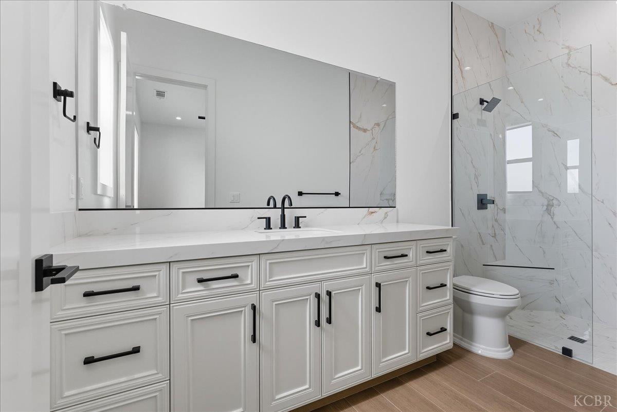 605 S Anderson A Rd, Exeter, CA 93221