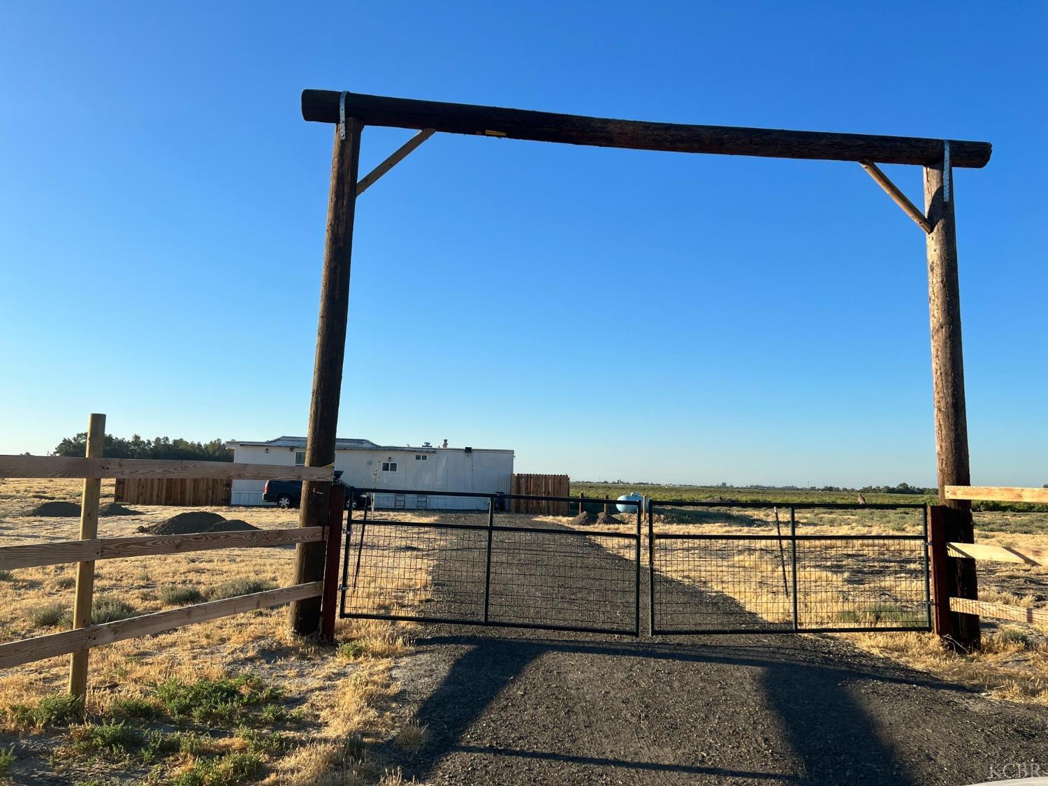 19738 Jersey Ave, Lemoore, CA 93245