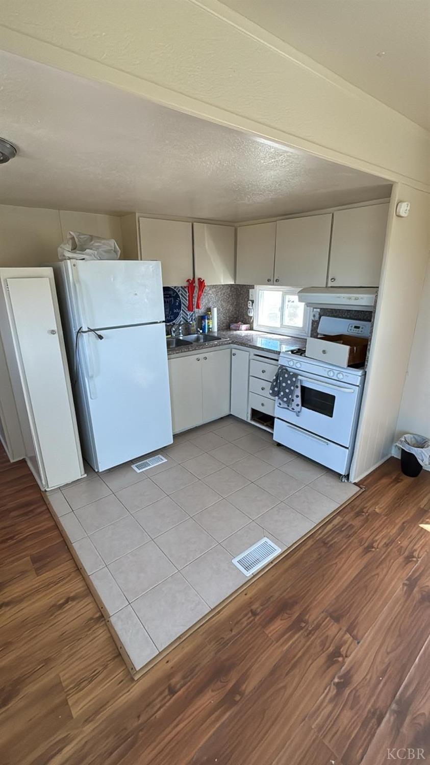 19738 Jersey Ave, Lemoore, CA 93245