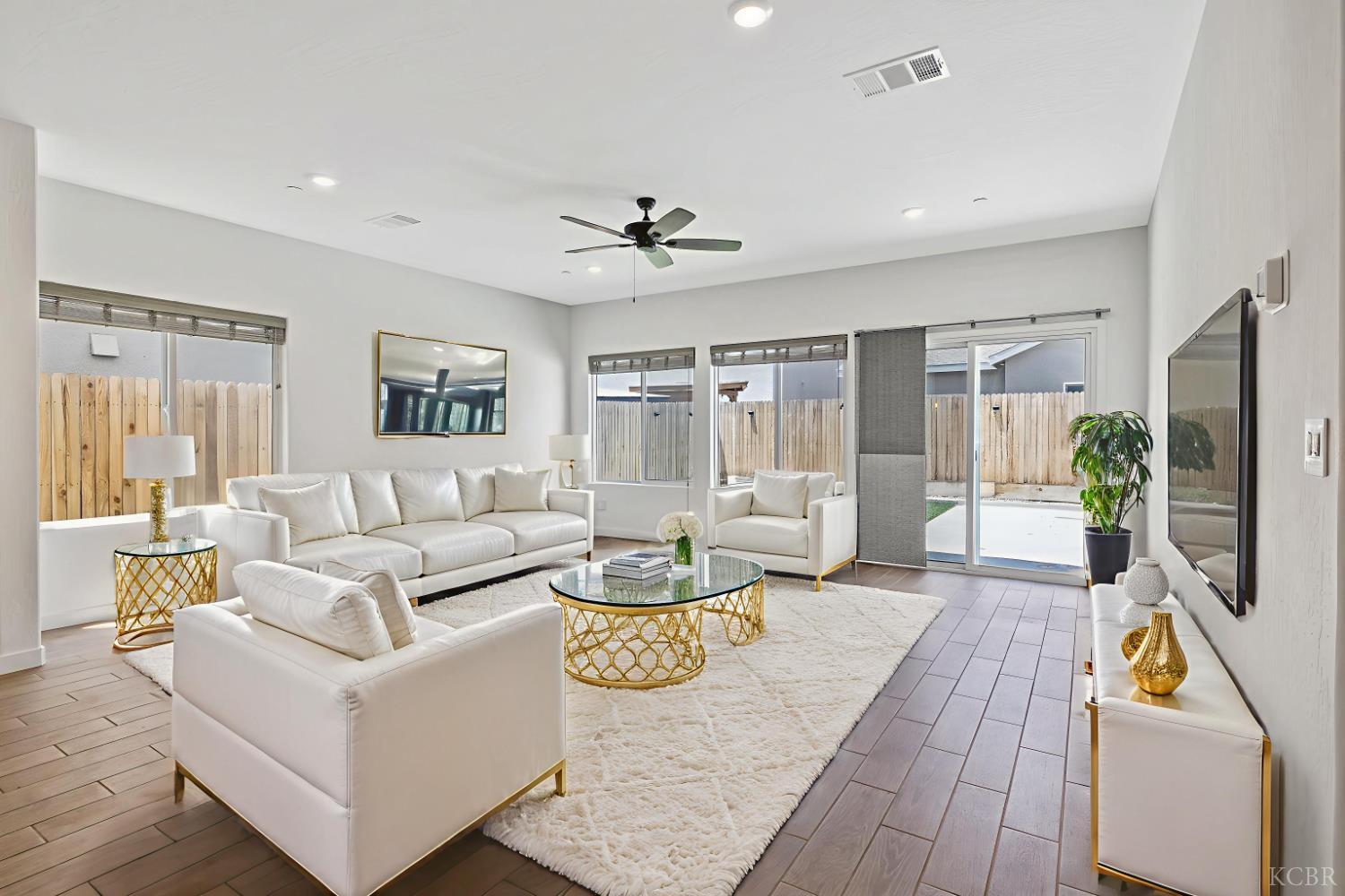 1754 N Aster Lake Rd, Hanford, CA 93230