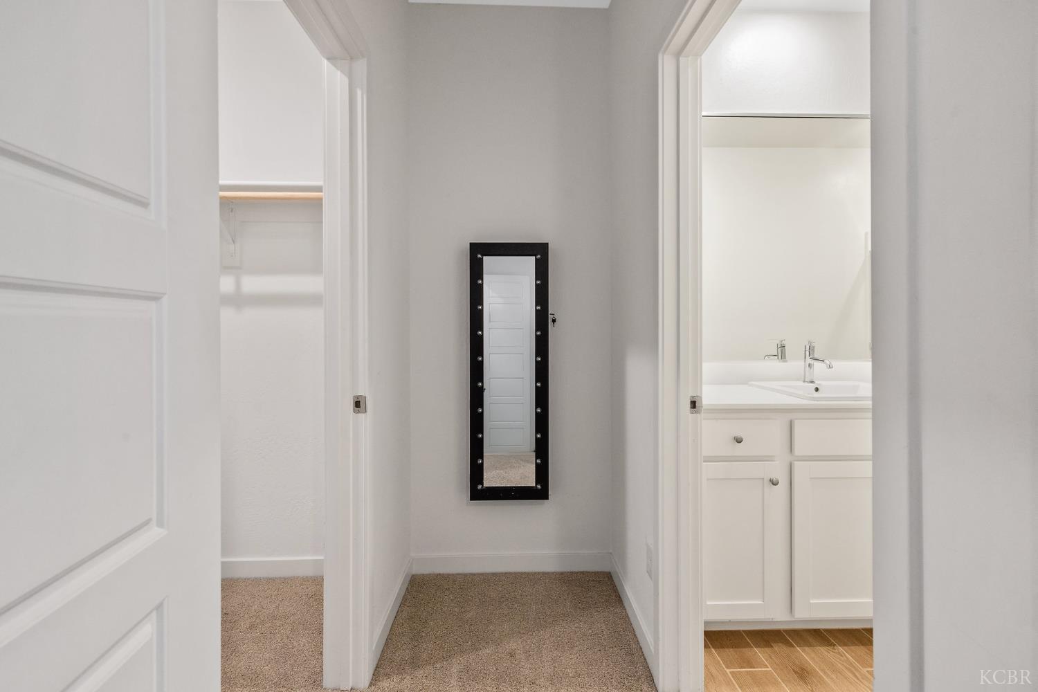 1754 N Aster Lake Rd, Hanford, CA 93230