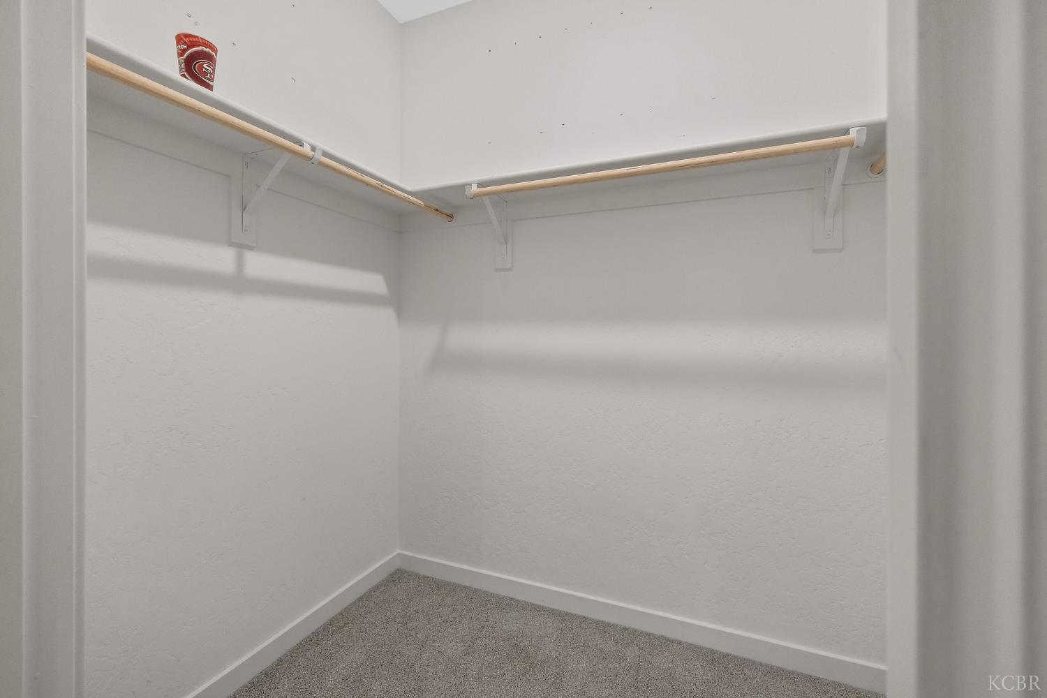 1754 N Aster Lake Rd, Hanford, CA 93230