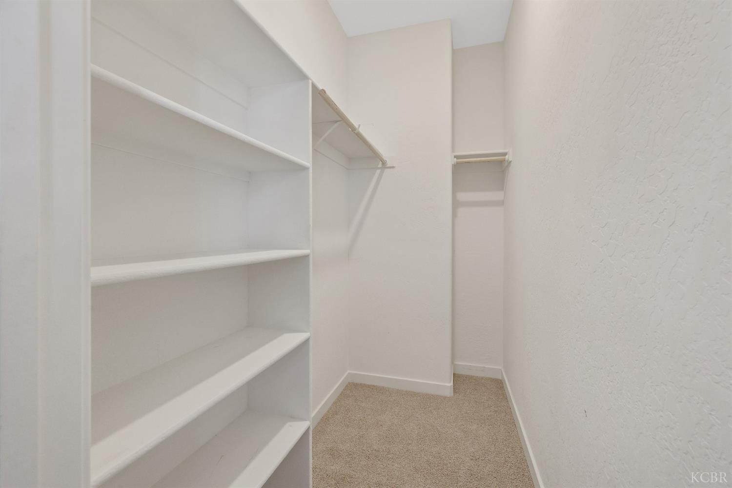 1754 N Aster Lake Rd, Hanford, CA 93230