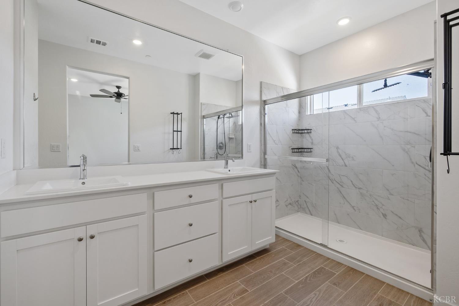 1754 N Aster Lake Rd, Hanford, CA 93230