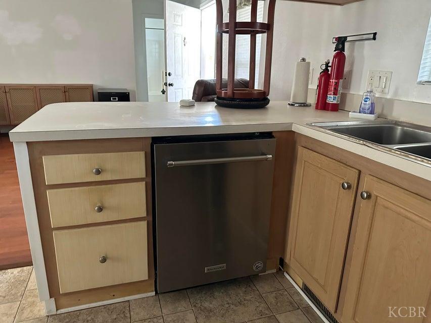 820 S Chinowth Unit 98, Visalia, CA 93277