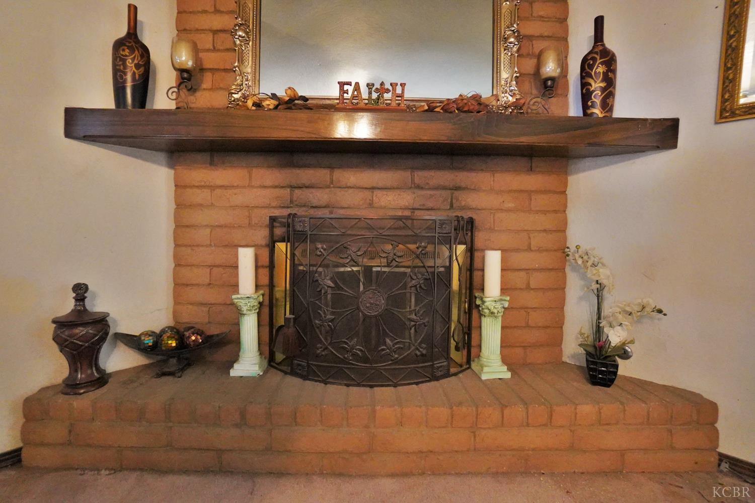 1200 Oxford Way, Hanford, CA 93230