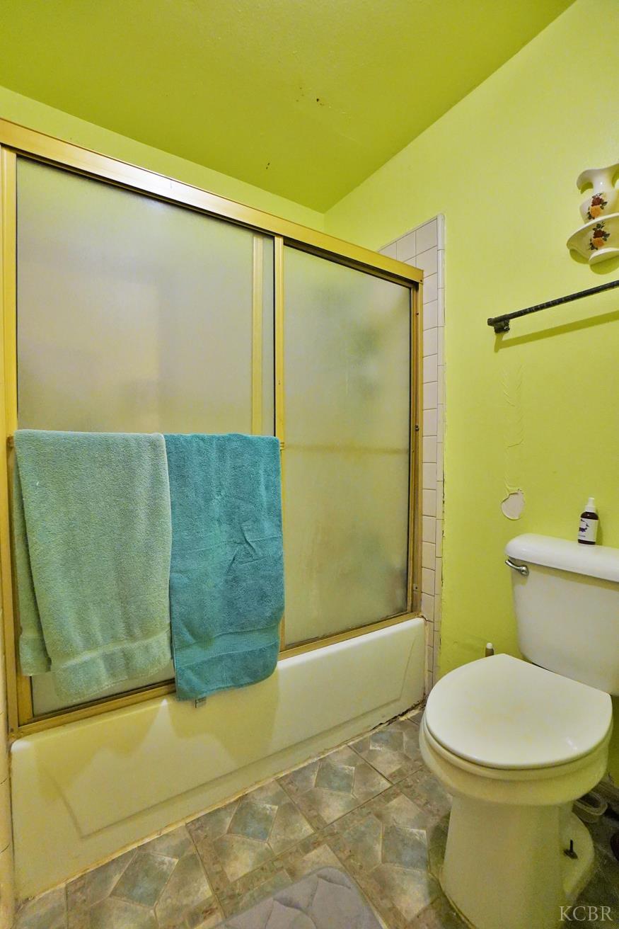 1200 Oxford Way, Hanford, CA 93230