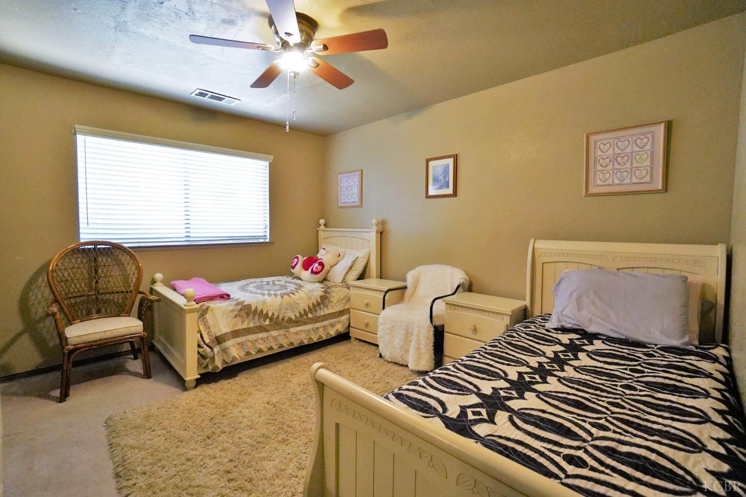 1200 Oxford Way, Hanford, CA 93230