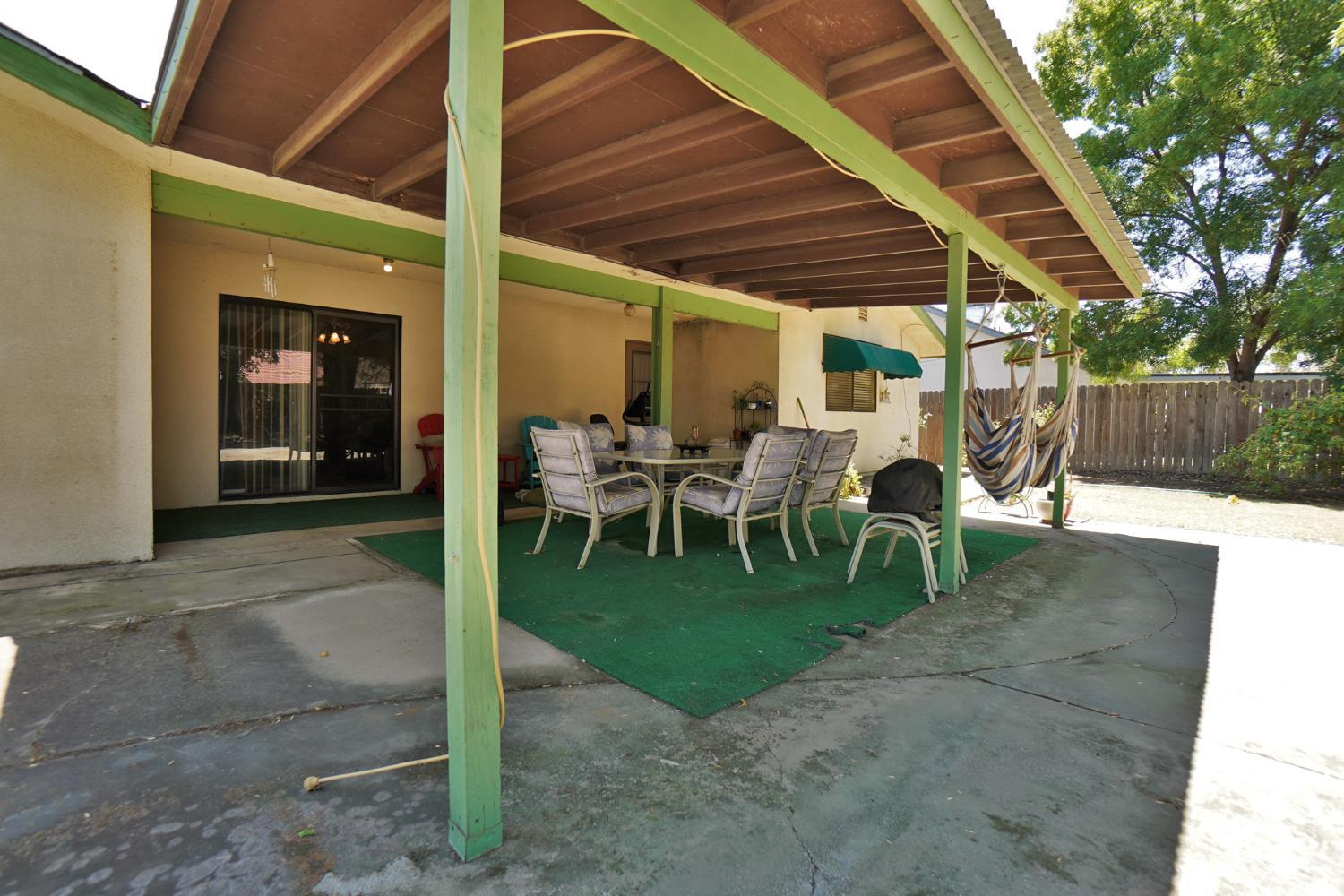 1200 Oxford Way, Hanford, CA 93230