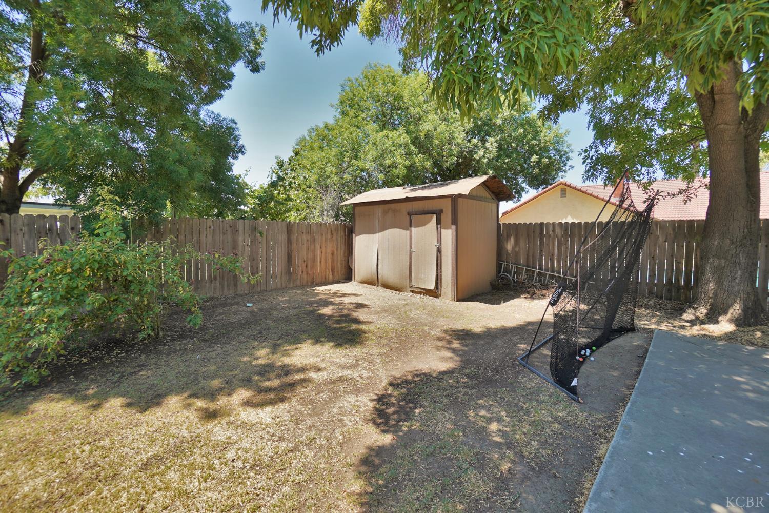 1200 Oxford Way, Hanford, CA 93230