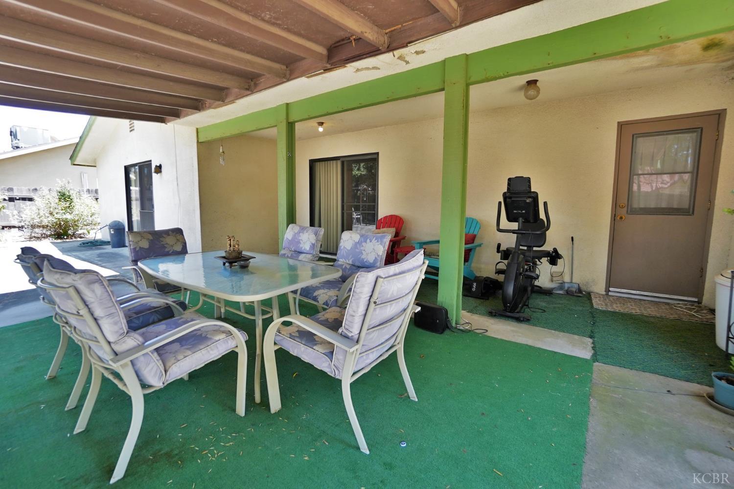 1200 Oxford Way, Hanford, CA 93230