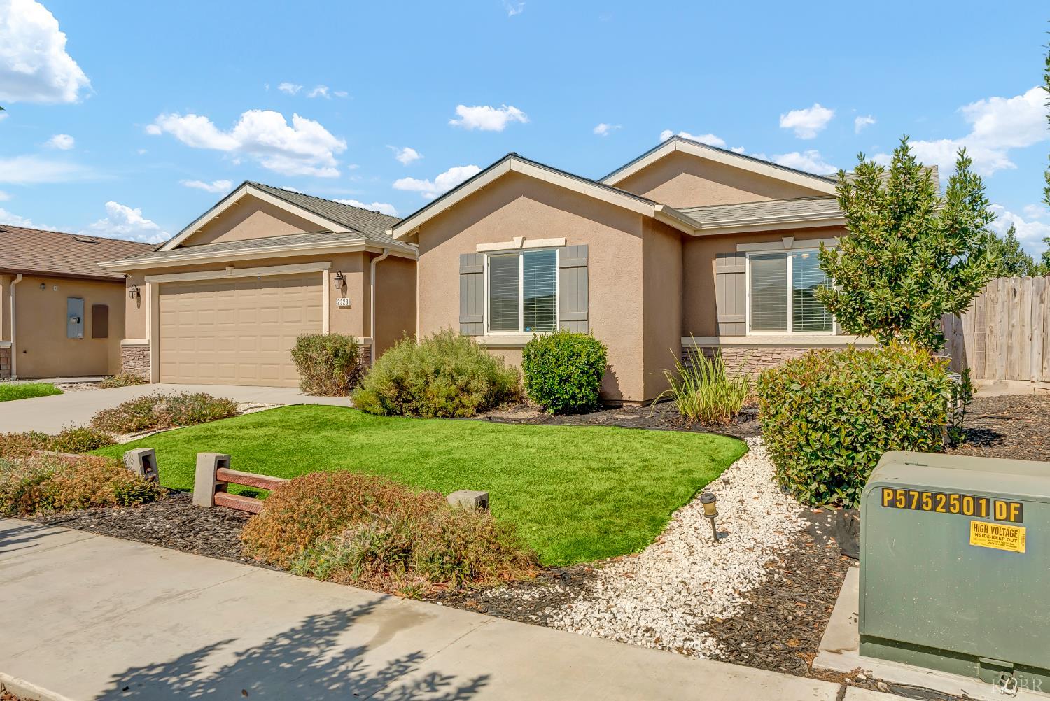 2328 Madeline Dr, Hanford, CA 93230