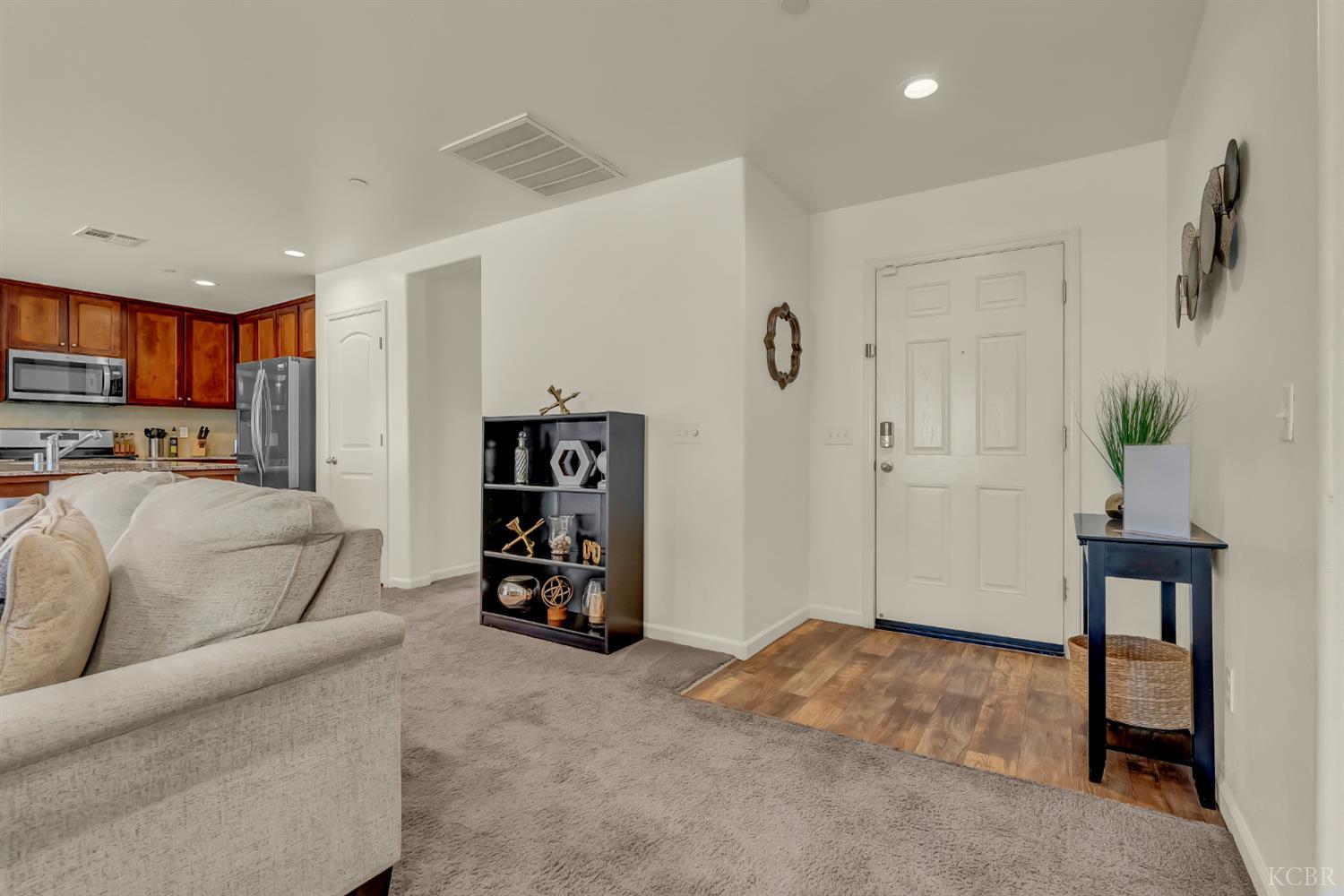 2328 Madeline Dr, Hanford, CA 93230