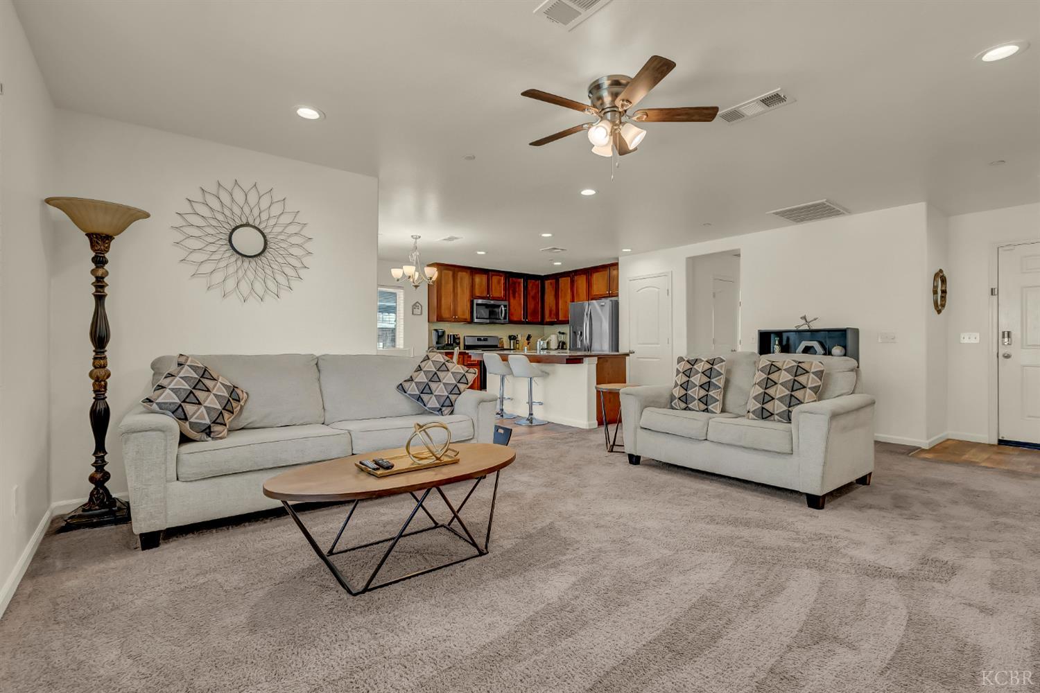 2328 Madeline Dr, Hanford, CA 93230