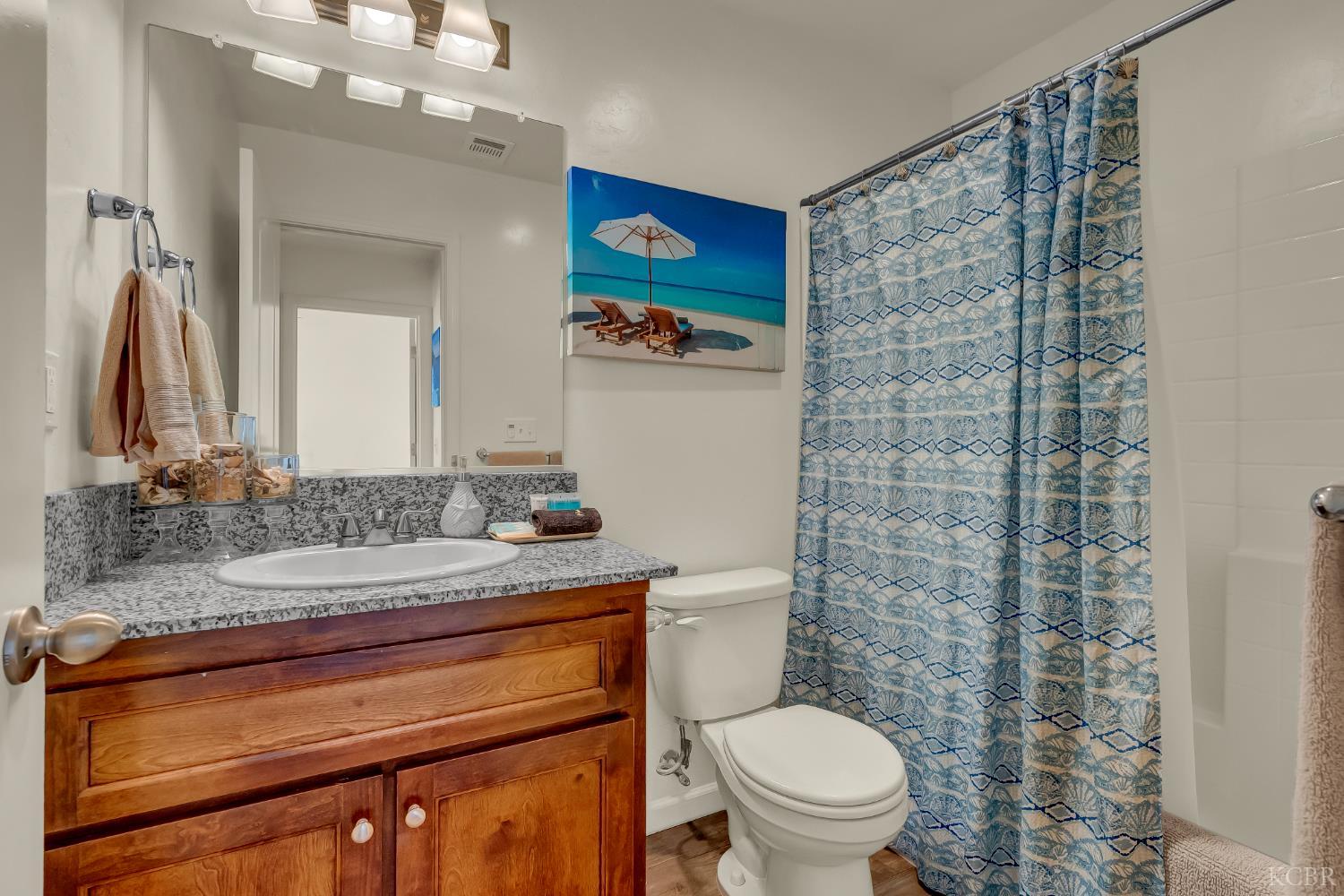 2328 Madeline Dr, Hanford, CA 93230