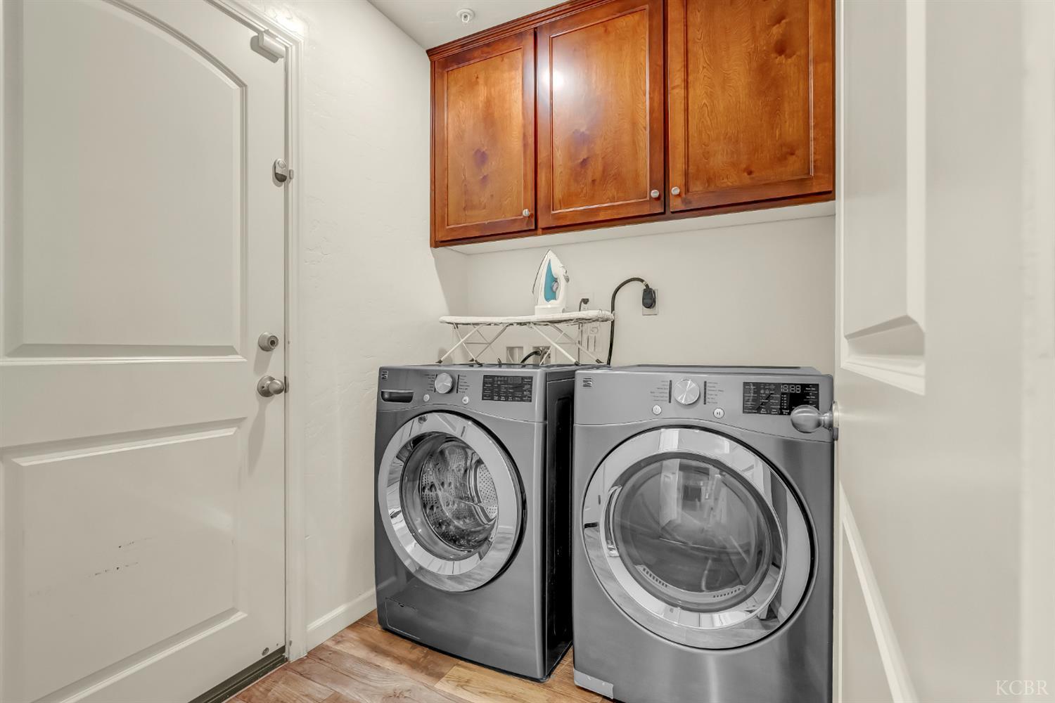 2328 Madeline Dr, Hanford, CA 93230