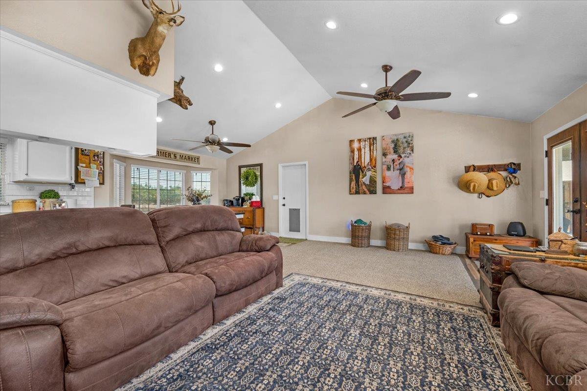 18356 Lansing Ave, Stratford, CA 93266