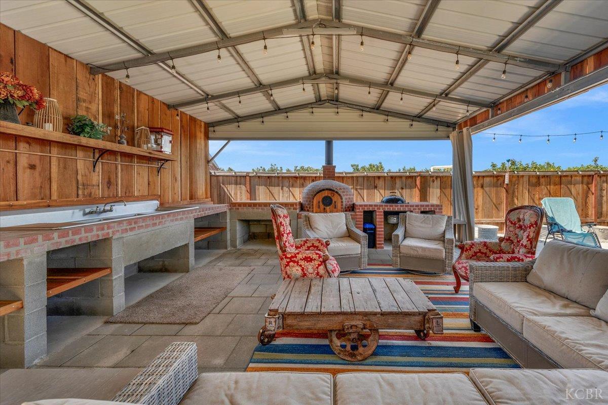 18356 Lansing Ave, Stratford, CA 93266