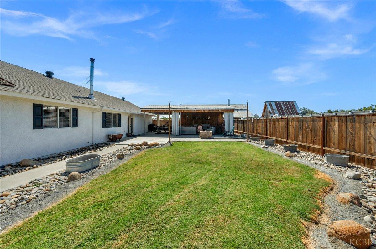18356 Lansing Ave, Stratford, CA 93266