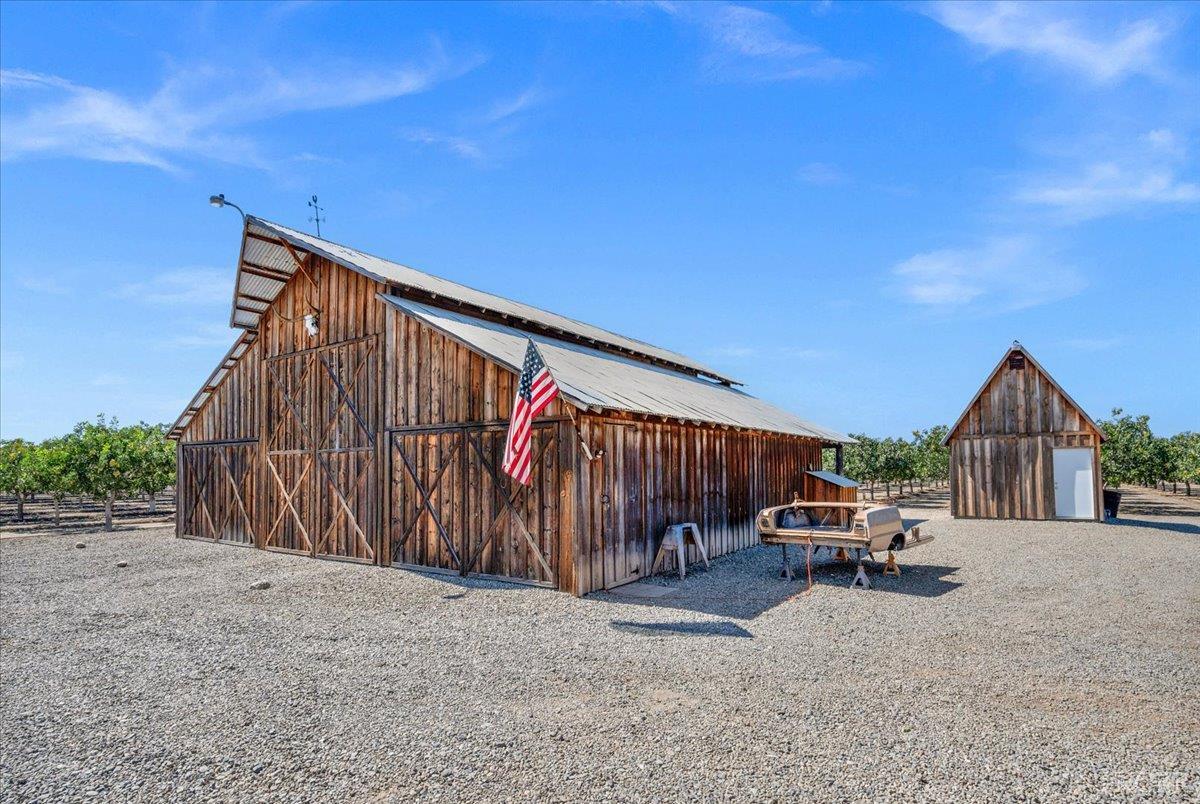 18356 Lansing Ave, Stratford, CA 93266