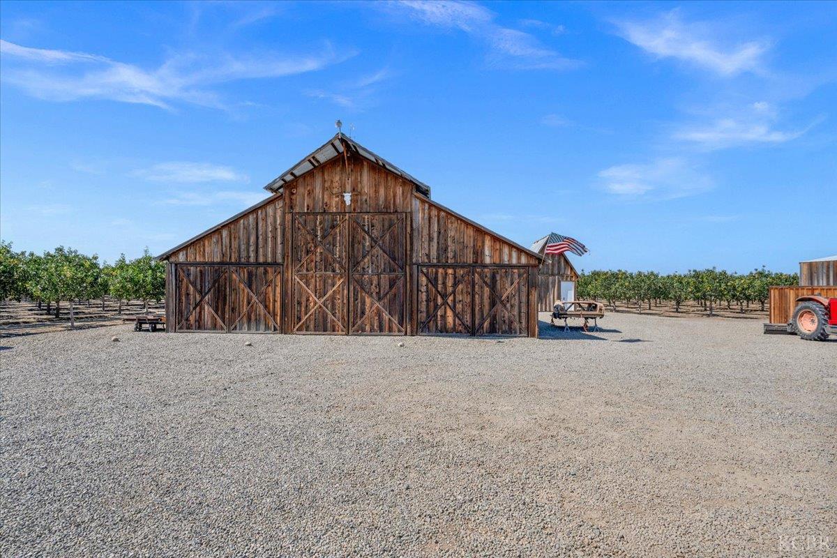 18356 Lansing Ave, Stratford, CA 93266