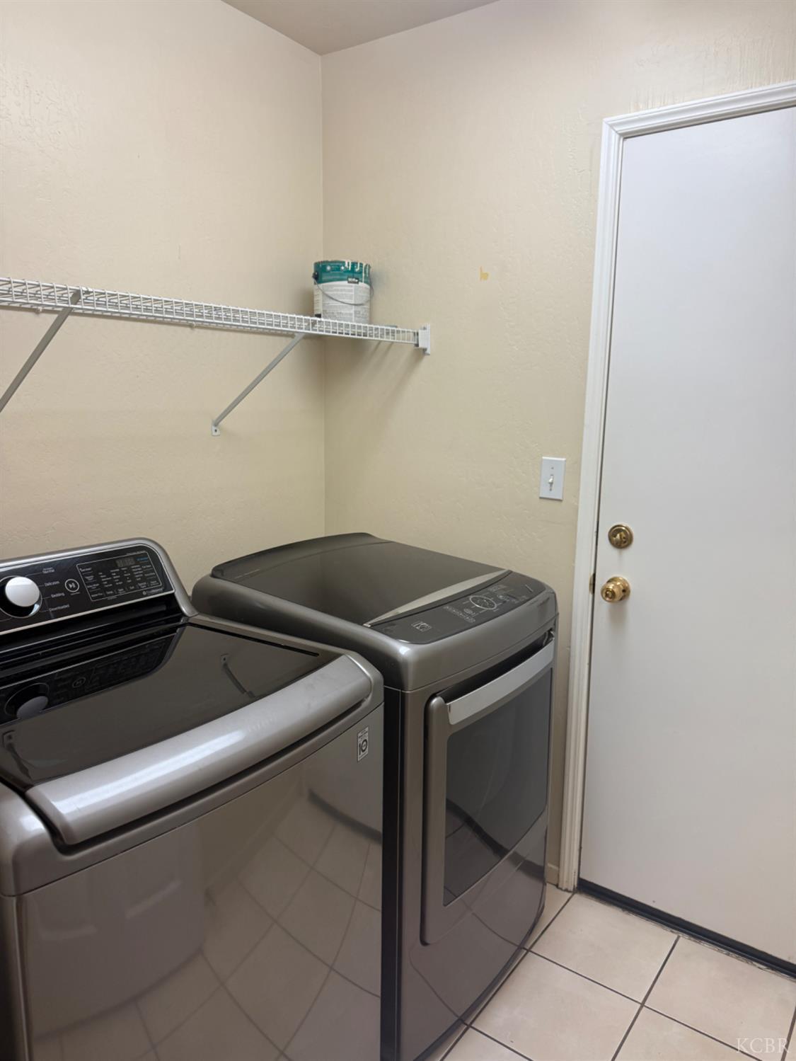 2020 W Bristol, Hanford, CA 93230