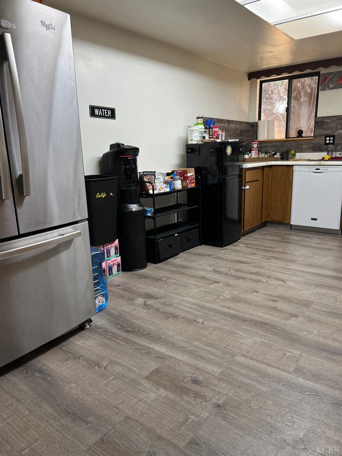 1807 Hardcastle Ave, Hanford, CA 93230