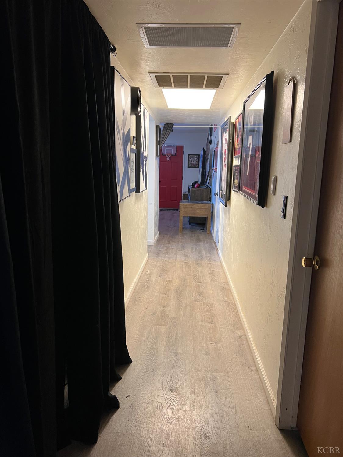 1807 Hardcastle Ave, Hanford, CA 93230