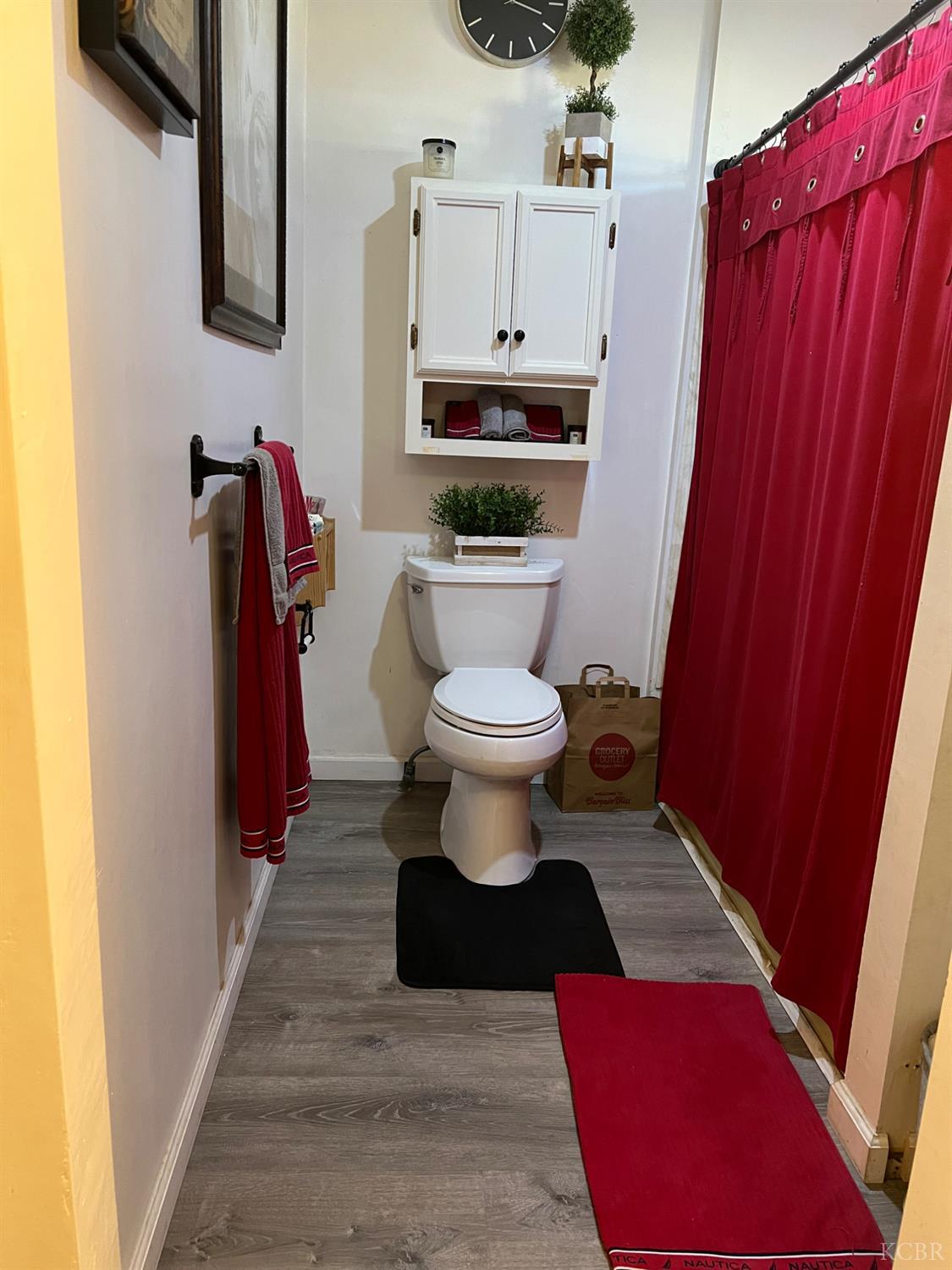 1807 Hardcastle Ave, Hanford, CA 93230